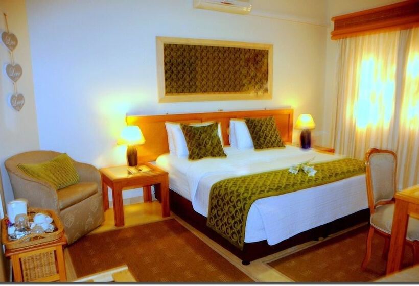 Standard Room, Centre Court B&b
