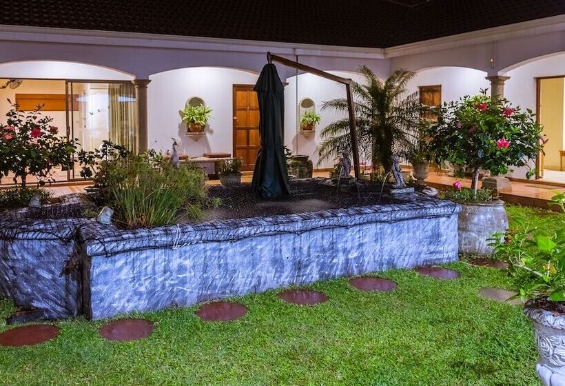 Standard Room, Centre Court B&b