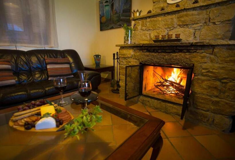 2间卧室的房子, Cottage Houses