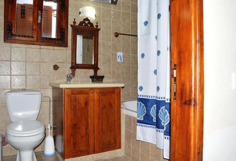 家庭套房, Cottage Houses