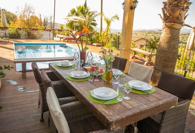 带4个卧室的别墅, Cottage Houses