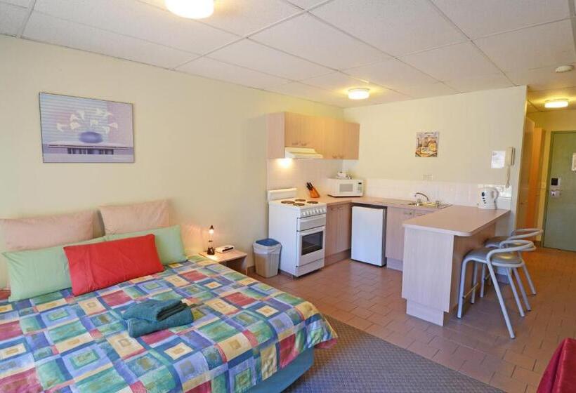 إستوديو قياسى, Falls Creek Country Club