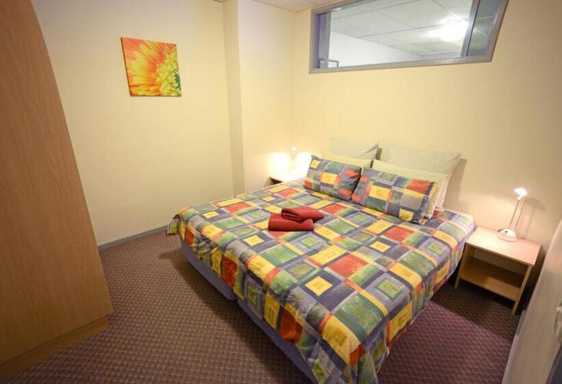 דירת שני חדרים, Falls Creek Country Club