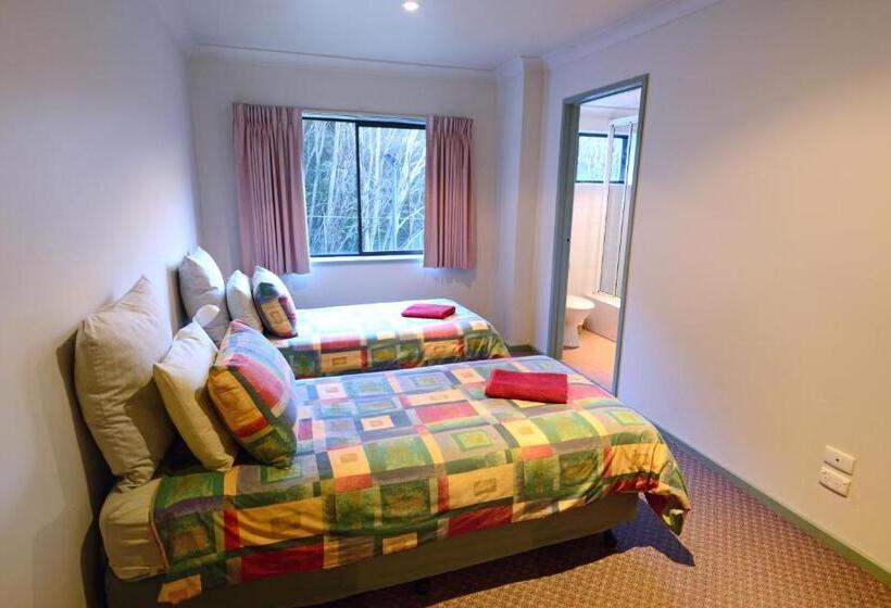 شقة 3 غرف, Falls Creek Country Club