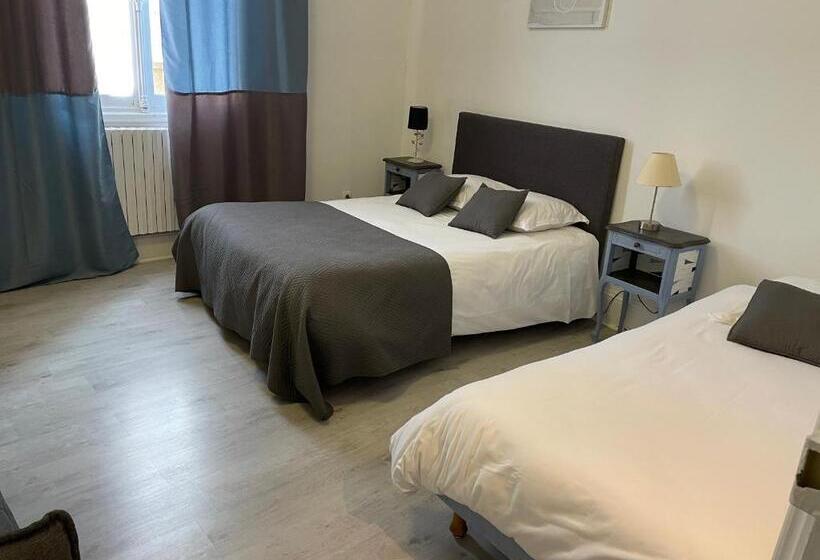 חדר סטנדרט לארבעה, Au Chapon Fin