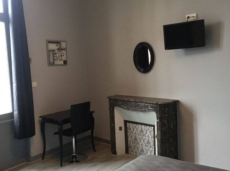 חדר קלאסי, Au Chapon Fin