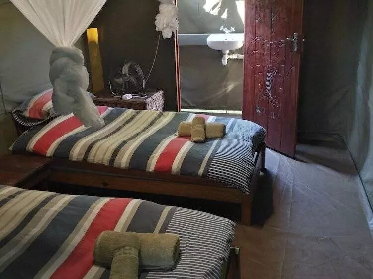 اتاق استاندارد, Caprivi Houseboat Safari Lodge