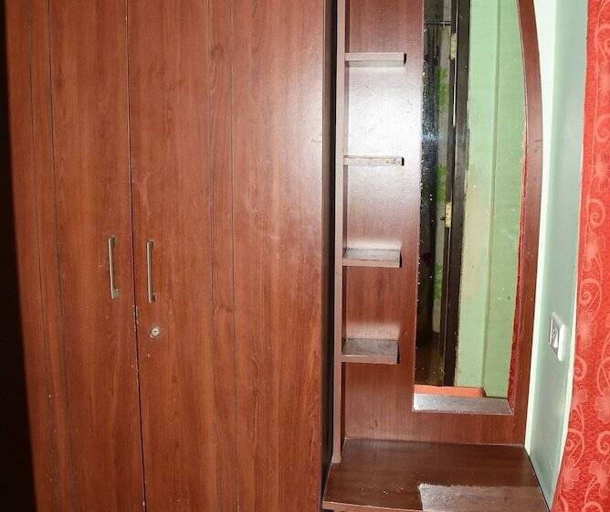 Deluxe Trippelrum, Delta Executive