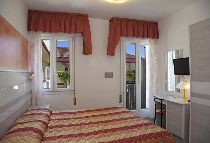חדר סטנדרט עם מרפסת, Righetto Fronte Mare