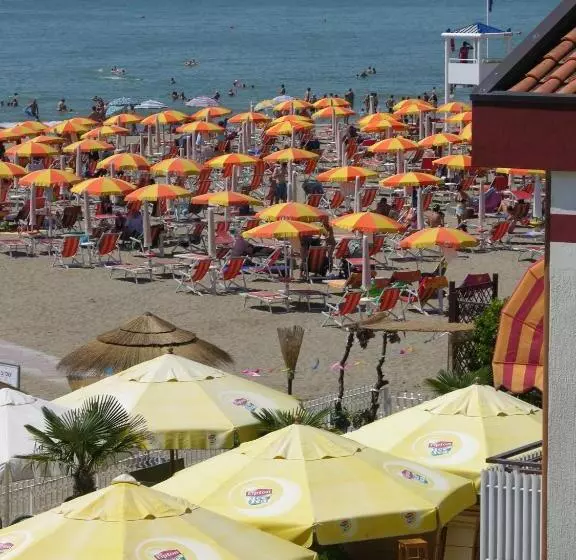 サイドオーシャンビューバルコニー付スタンダードルーム, Righetto Fronte Mare