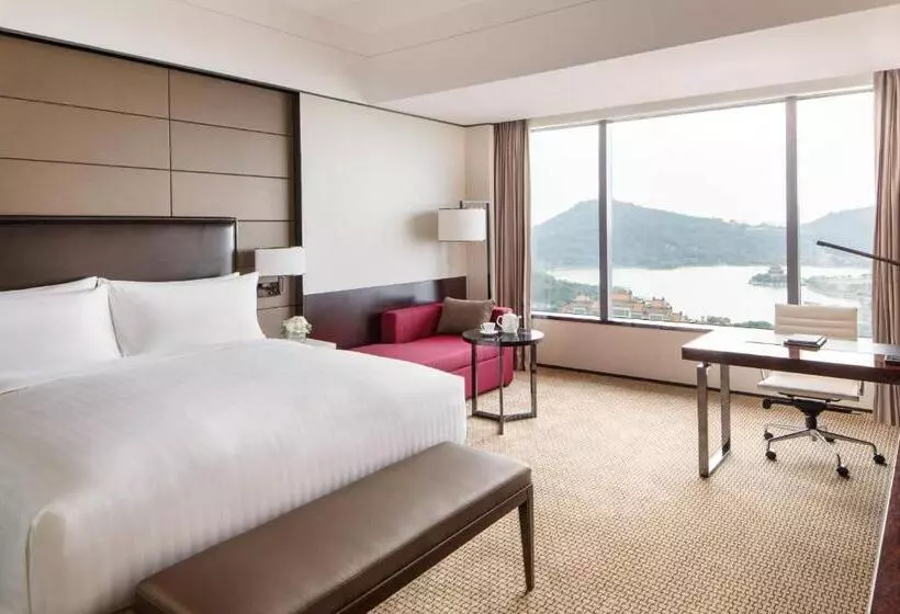 キングサイズベッドのエクゼクティブルーム, Shunde Marriott