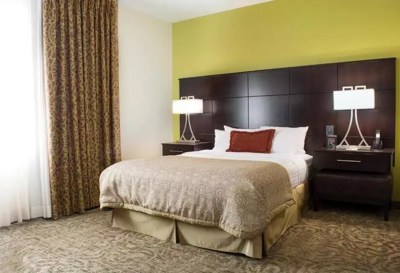 Standard-studio, Staybridge Suites Chihuahua, An Ihg