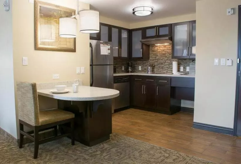 Standard-studio, Staybridge Suites Chihuahua, An Ihg