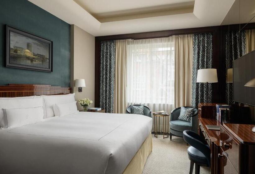 Classic Room King Bed, The Beaumont Mayfair