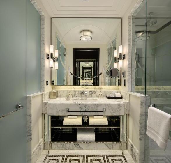 Superior Room King Size Bed, The Beaumont Mayfair