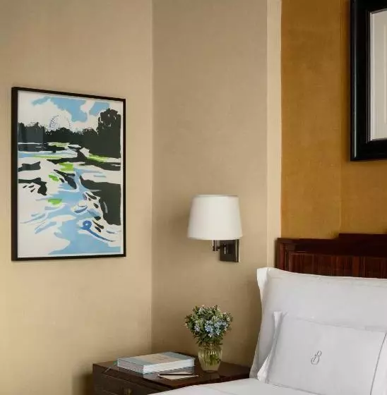 Superior Room King Size Bed, The Beaumont Mayfair