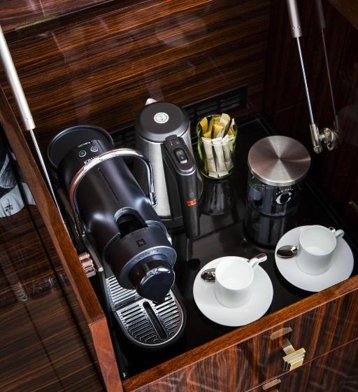 Superior Room, The Beaumont Mayfair