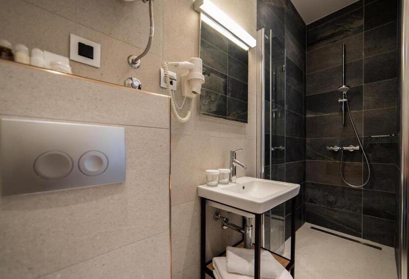 Номер Стандарт с Балконом, Boutique Villa Filaus