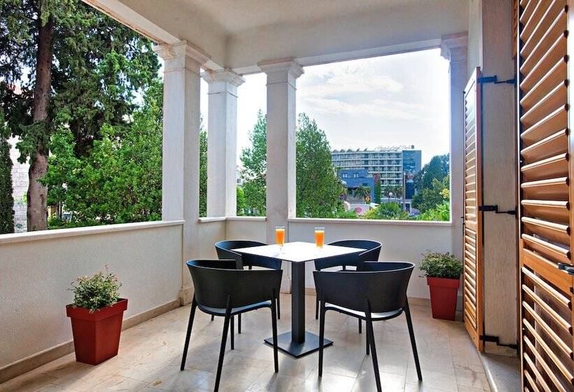 Номер Deluxe с Балконом, Boutique Villa Filaus