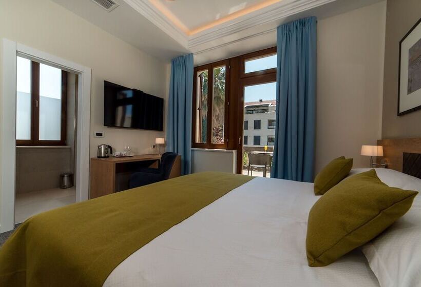 Номер Стандарт с Балконом, Boutique Villa Filaus