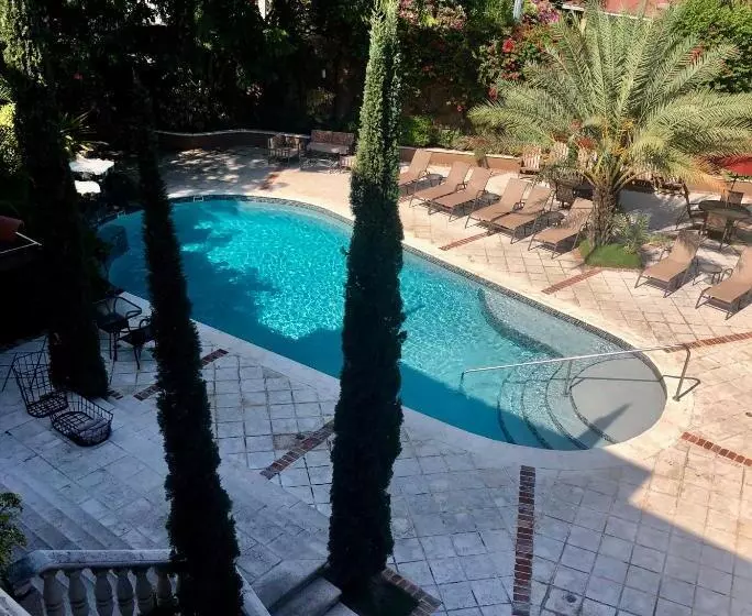 سوئیت با بالکن, Villa Therese