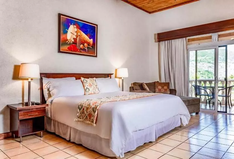 سوئیت با بالکن, Villa Therese
