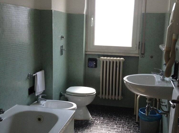 스탠다드 트리플 룸, York