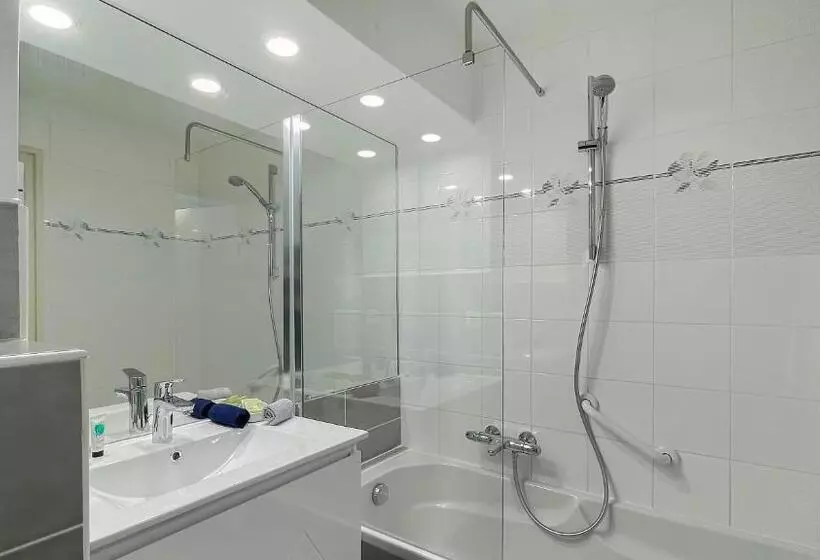 استودیوی استاندارد, Louison Appart & Suite