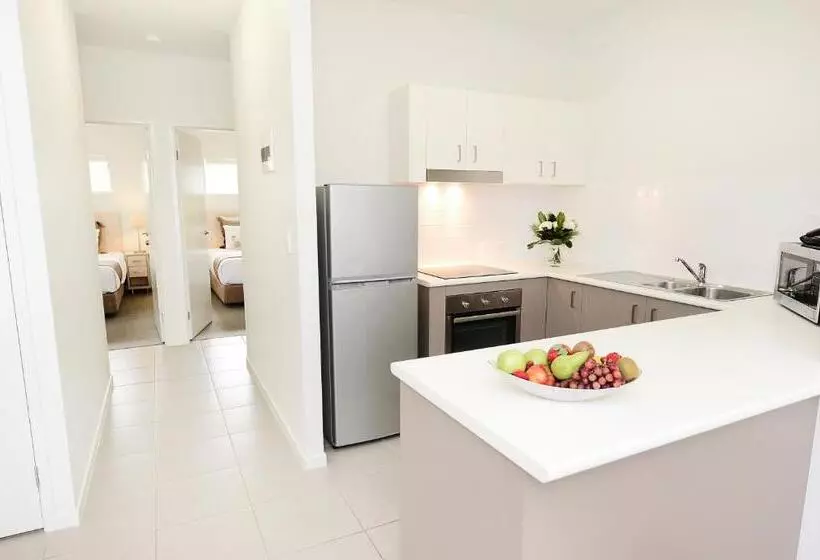 ２ベッドルームアパートメント, Oaks Middlemount Suites