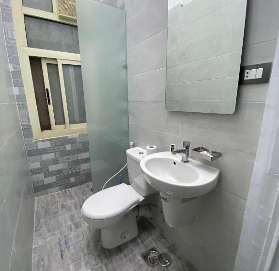 اتاق استاندارد با سرویس بهداشتی مشترک, The Australian Hostel