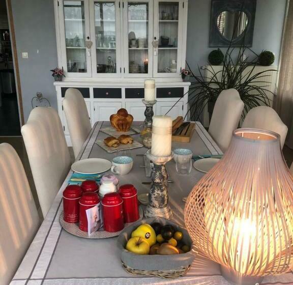 庭の見えるスタンダードトリプルルーム, Chambre D Hotes Romance