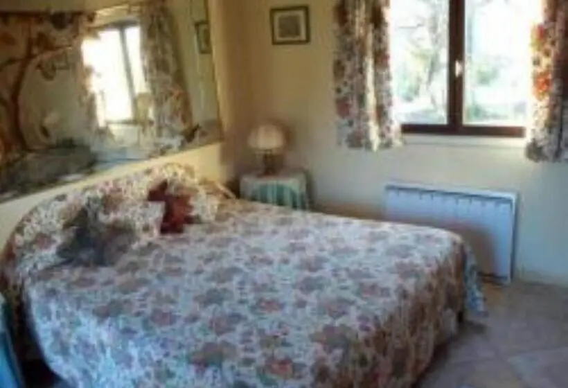 デラックスルーム, L Oustal Chambres Et Tables D Hôtes