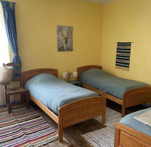 4인용 스탠다드 룸, Les Copains à Bord