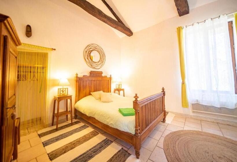 4인용 스탠다드 룸, Les Copains à Bord