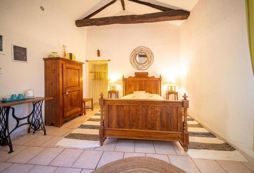 4인용 스탠다드 룸, Les Copains à Bord