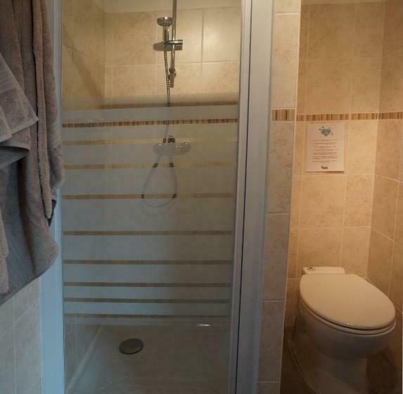 Standard Værelse, The Silent Picket