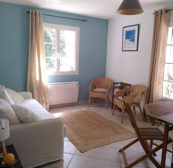 1 Bedroom Apartment Mountain View, Brin D Ardèche