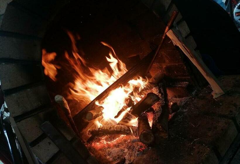 4间卧室的房子, Casa Savu Secaria