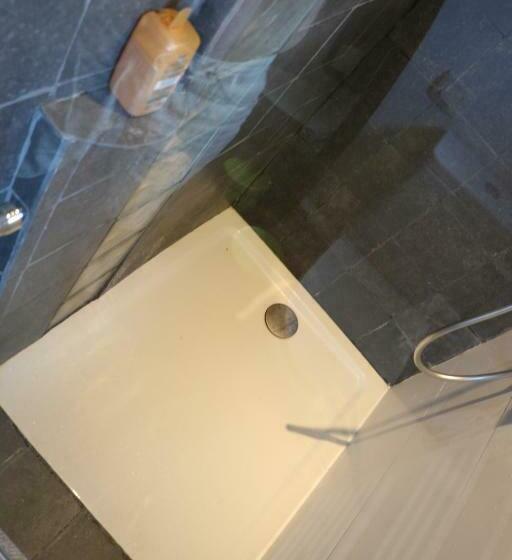 带共用浴室的标准房间, Maison Du Lys En Layon