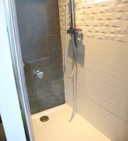 带共用浴室的标准房间, Maison Du Lys En Layon