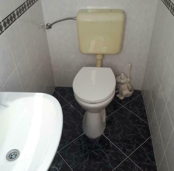 Номер Стандарт Вид на Озеро, Tüttös Vendéghàz