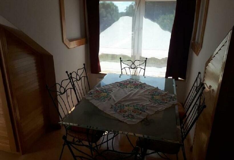 Номер Стандарт Вид на Озеро, Tüttös Vendéghàz