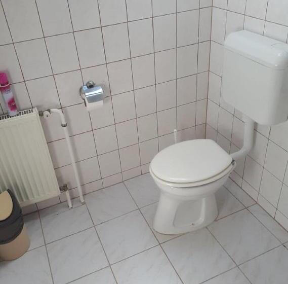 Номер Стандарт, Tüttös Vendéghàz