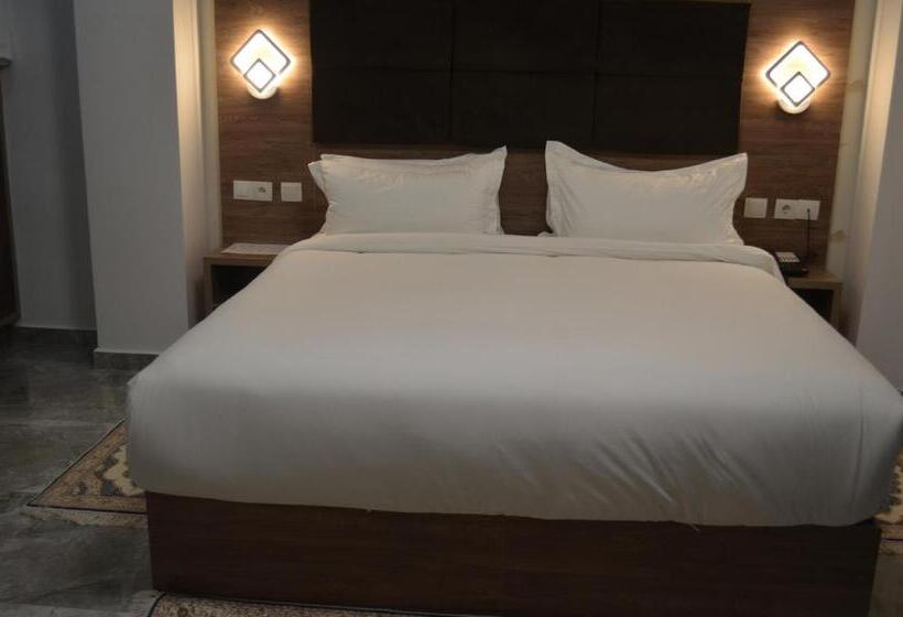 اتاق سوپریور, Agremas