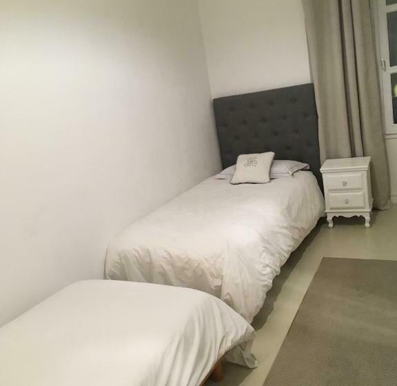 スタンダード4人部屋, Auberge De Marie