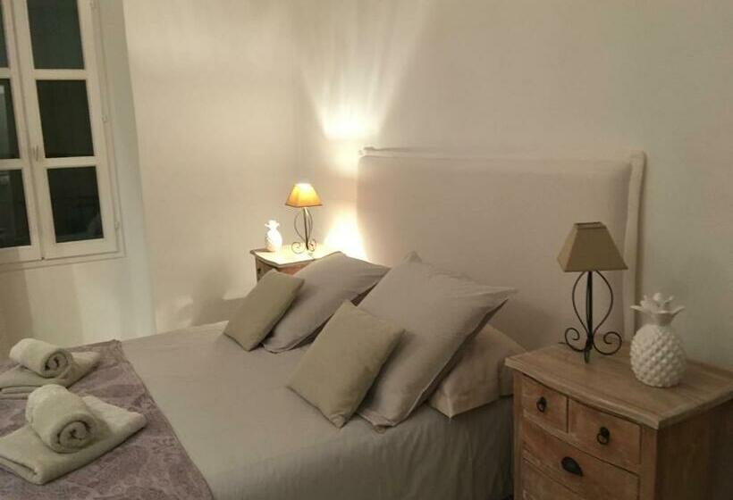 スタンダード4人部屋, Auberge De Marie