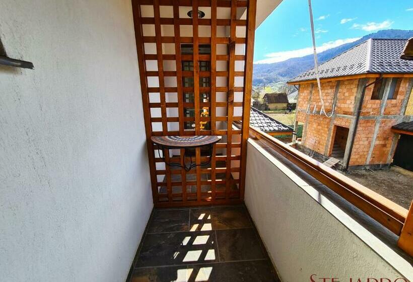 غرفة قياسية, Stejarro Conac Moldovenesc