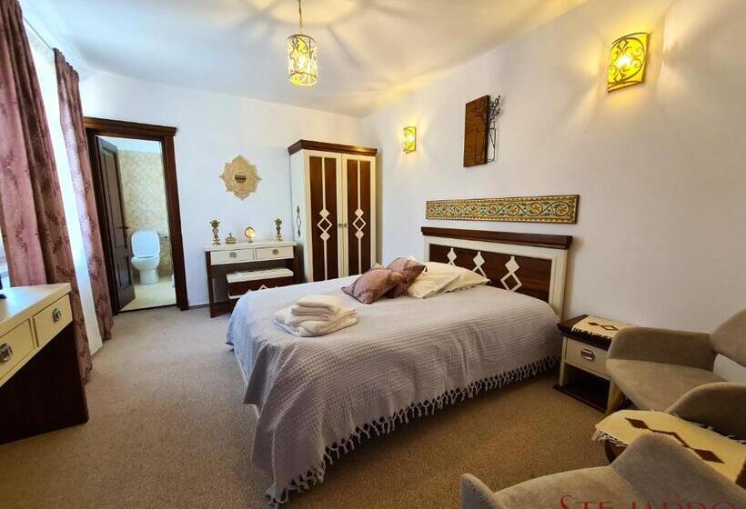 شقة غرفة واحدة, Stejarro Conac Moldovenesc