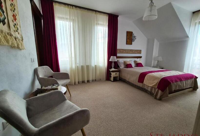 غرفة ديلوكس, Stejarro Conac Moldovenesc