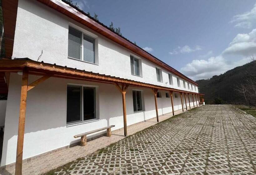 Casa 1 Quarto, къща за гости давидковска река